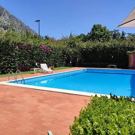 Da Nonna Cettina In Con Piscina Holiday home