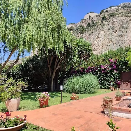 Da Nonna Cettina In Con Piscina Holiday home Palermo